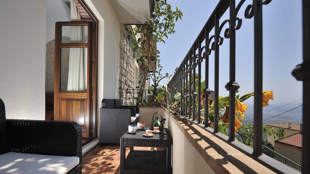 Baunei Apartment | Apartments with a wonderful view of the sea and mountains. In a calm neighborhood.
