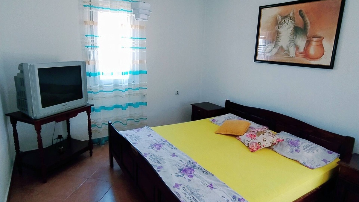 Karuc House | Apartments with lake view