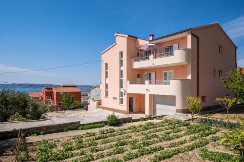 Kastel Stari Apartment | Apartments with parking space Kastel Stari, Kastela - 19740