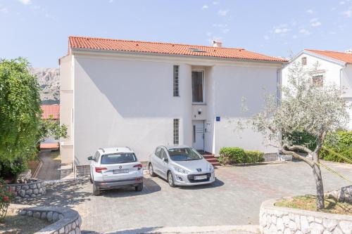 Baska Apartment | Apartments with Terrace