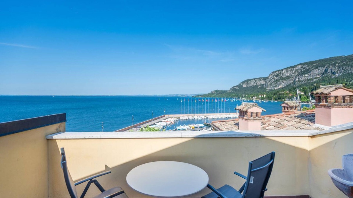 Garda Apartment | ApartmentsGarda - Baia Del Garda 5
