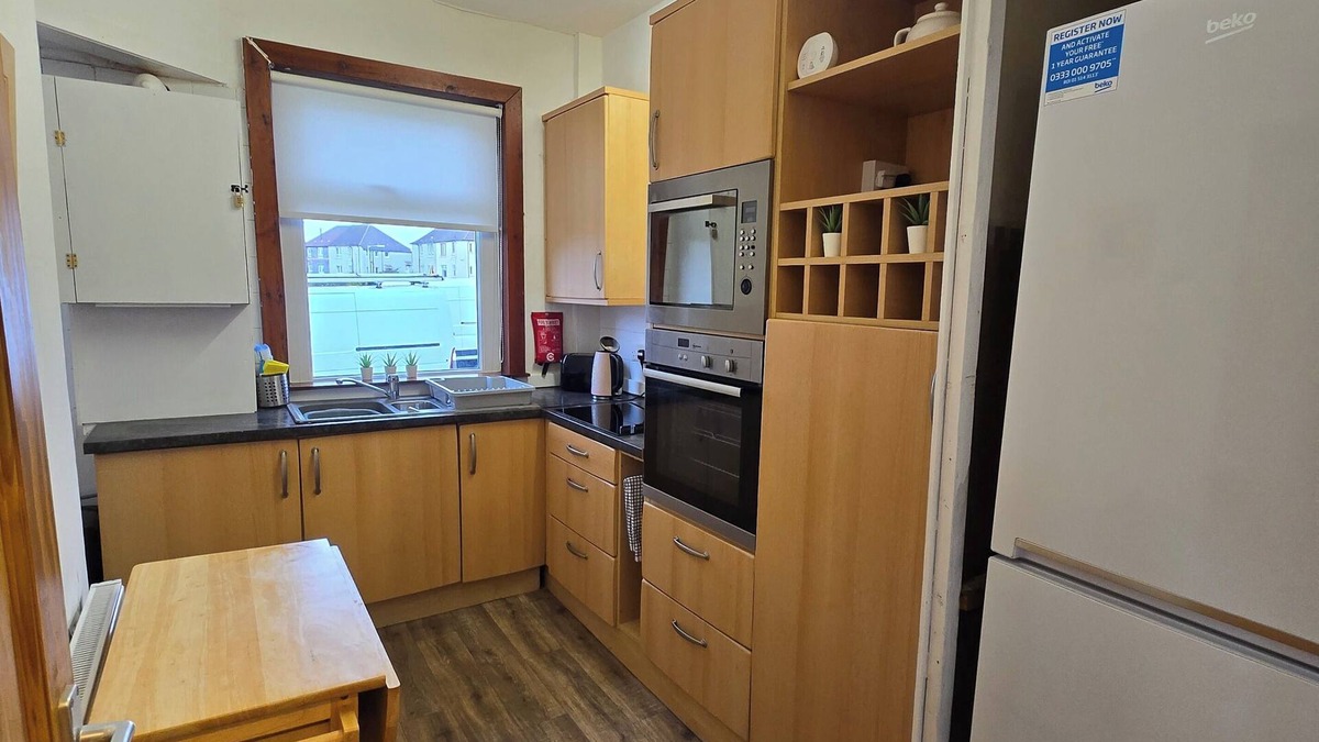 Kelty Apartment | ApartmentSleeps5-Parking-Garden-PetsOk