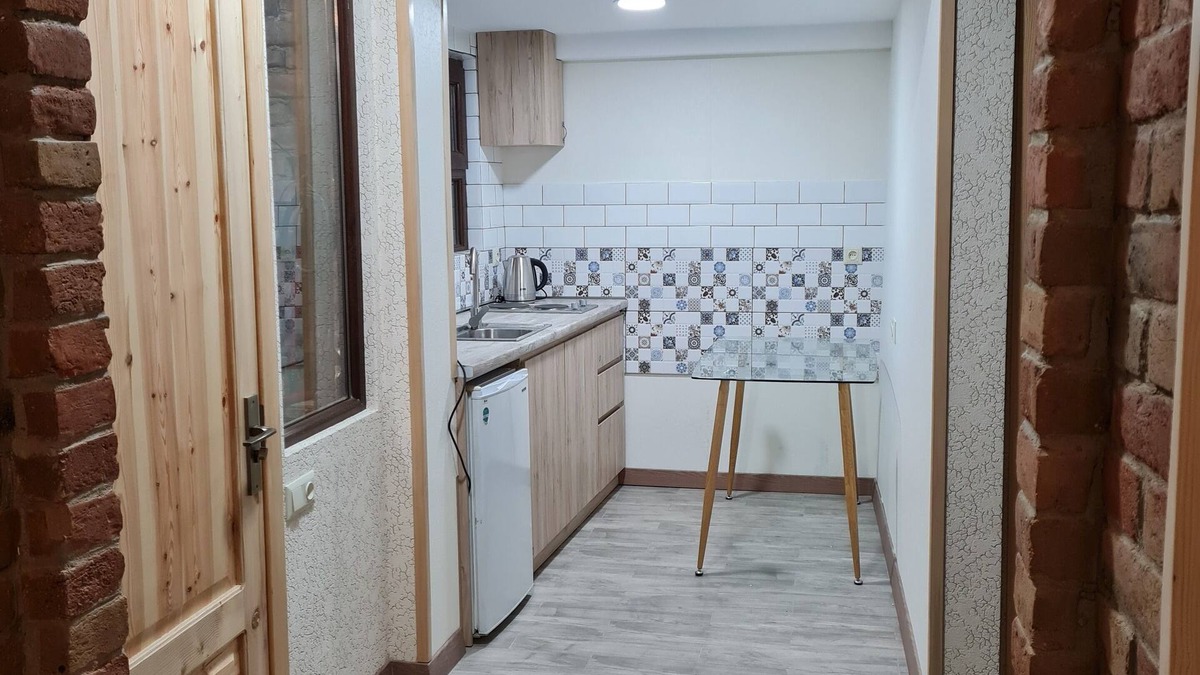 Chugureti House | ApartTen 2 BR Apt