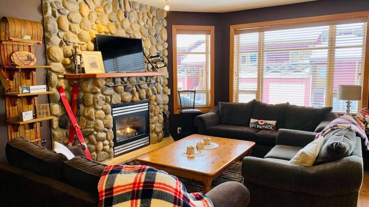 Okanagan-Similkameen Condo | Apex Mountain ~ Lazy Bear Lodge