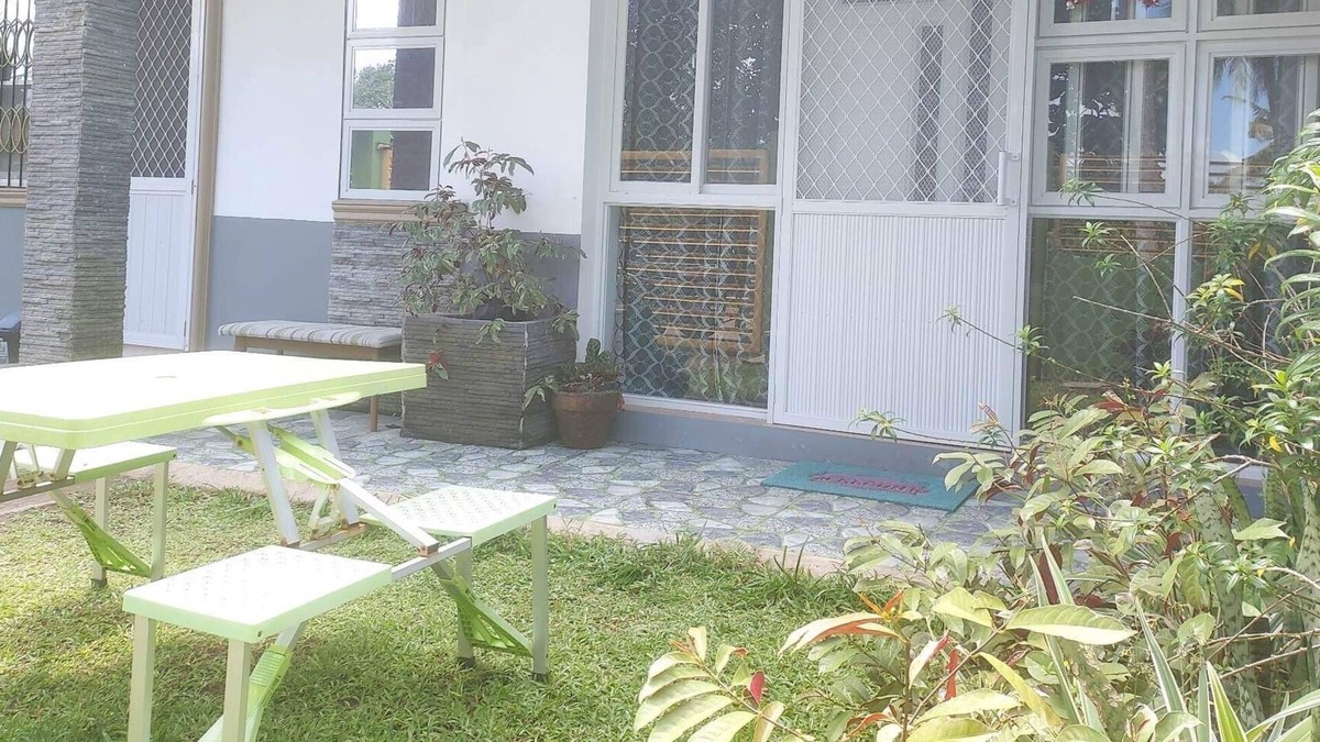Daet House | ApHeartment-12 min to the beach and Resorts. Close to everything