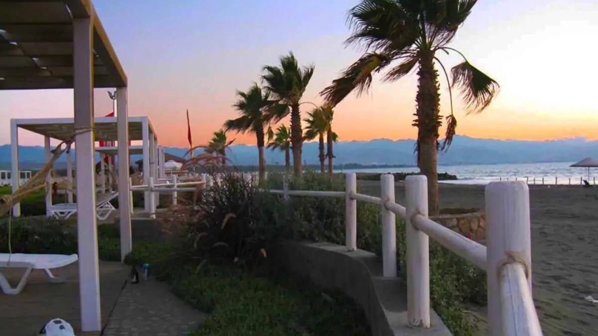 Ghaziveran Apartment | Aphrodite Beachfront Apartment 50m to the beach