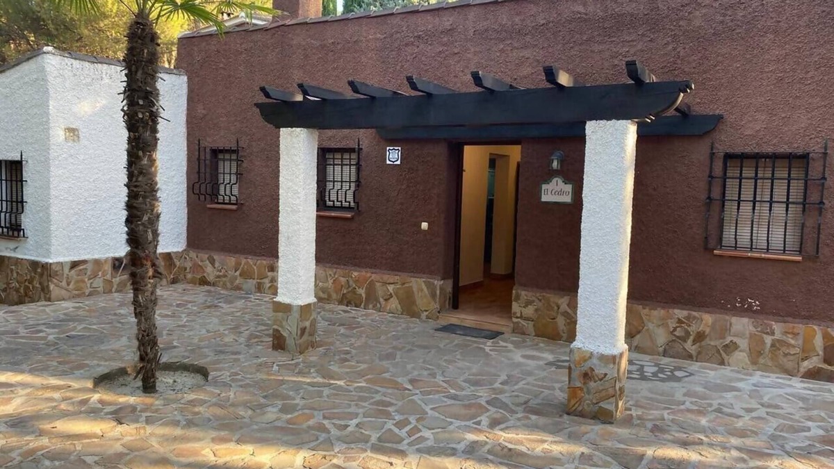 Huetor Santillan House | Apiedesierra Granada - Cedar Cottage
