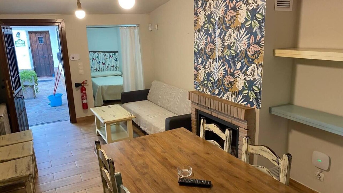 Huetor Santillan House | Apiedesierra Granada - Cypress Cottage