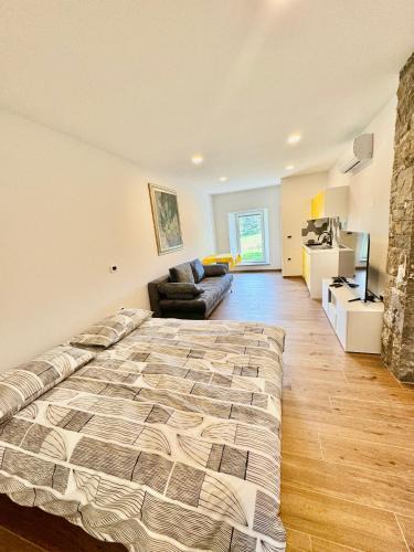 Slap Apartment | Apilandia Nanos
