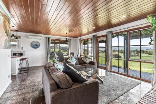 Marengo House | Apollo Bay Cottages- Sugarloaf