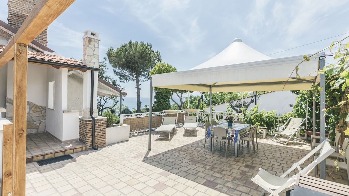 Vasto House | app. 1 Villa Osca a view of the sea and trabocchi, holiday abruzzo