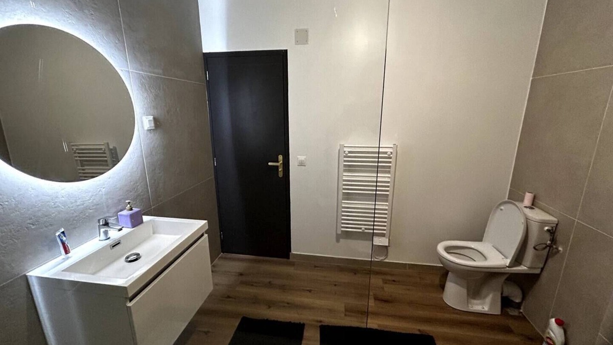 Cherbourg-en-Cotentin Apartment | App #2 modern renovated ground floor 4pers