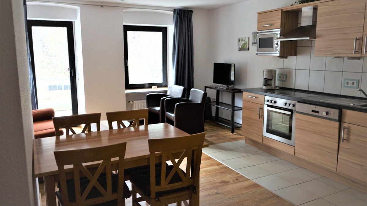 Ediger Apartment | App. 4 Pers. 2 Schlafzimmer mit eigenen Badezimmer. 2 Balkonen alle mit Moselblick