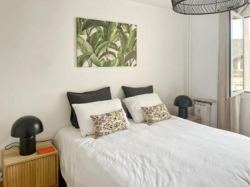 Aurillac Apartment | App 94 m2, balcon, ascenseur, 2 ch, 4 couchages