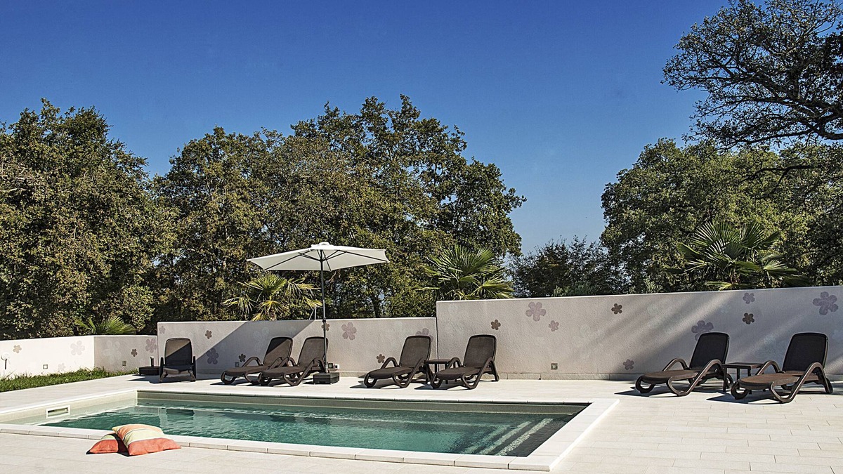 Buzinija Apartment | APP1 Romantic villa with pool - 5 min from the beach!