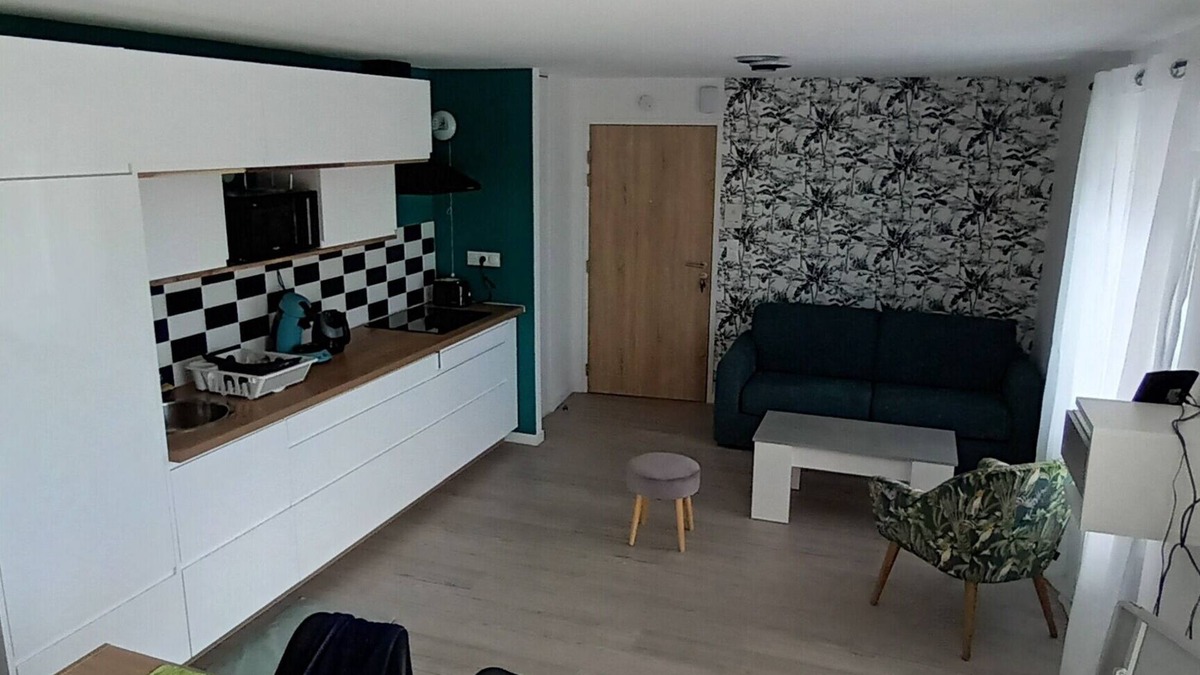 Brignogan-Plage Apartment | Appartement Neuf, à 5minutes de la Plage, Commerce au Rdc, Pour 4 Personnes