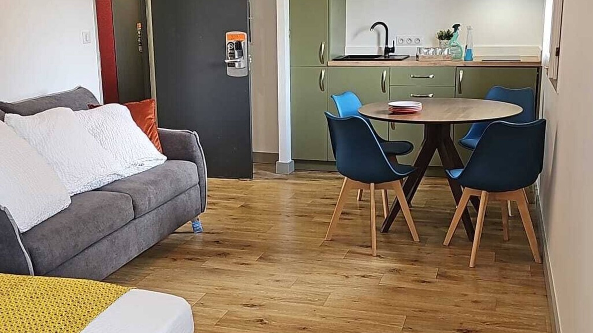Saint-Germain-les-Corbeil Apartment | Appart Hotel 220 Jungle