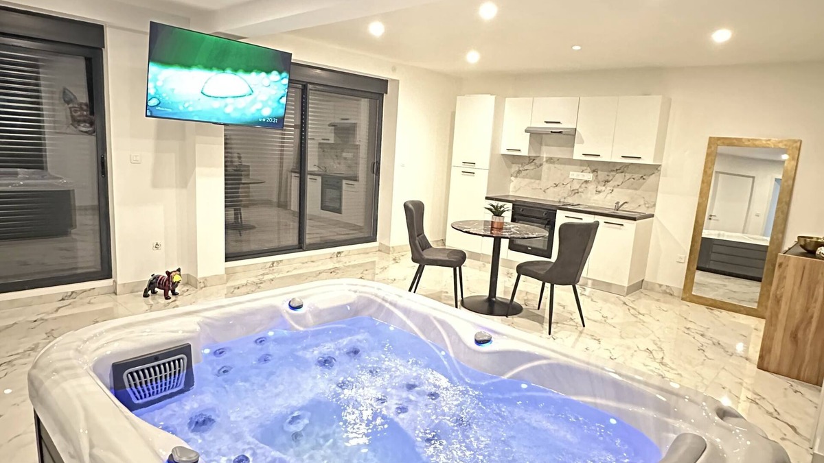 Chatenois Apartment | Apparemment 70m2 Jacuzzi spa Douche Italienne Terrasse Netflix