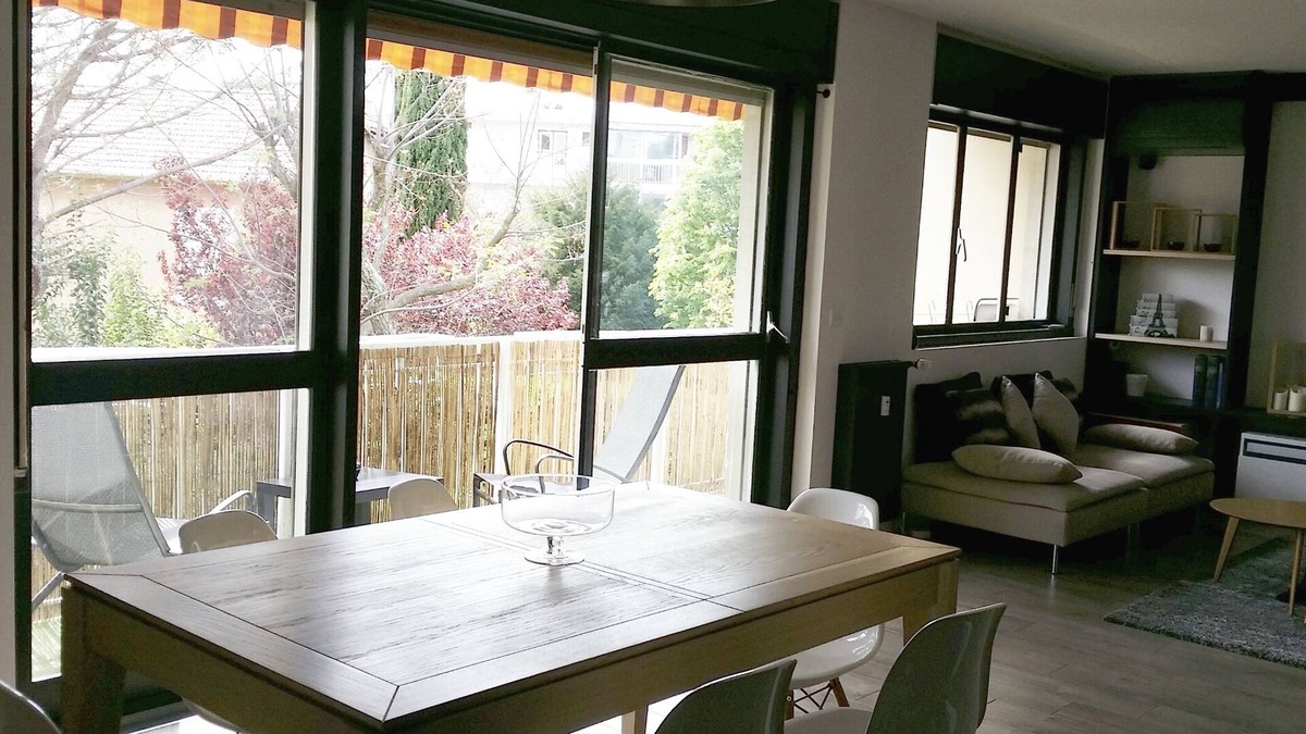 Est Apartment | Appart 10 Minutes of Cours Mirabeau Feet