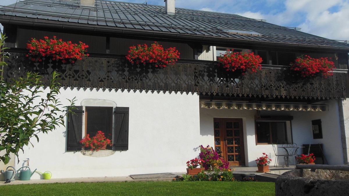 Mieussy House | Appart 4 to 6 pers - old farm 10 mn from the ski slopes and the village