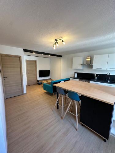 Saint-Donat-sur-l'Herbasse Apartment | Appartement T3 centre Saint donat