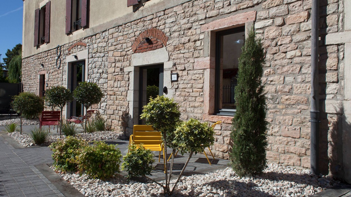 Louhans Apartment | Appart Hotel Eugenie