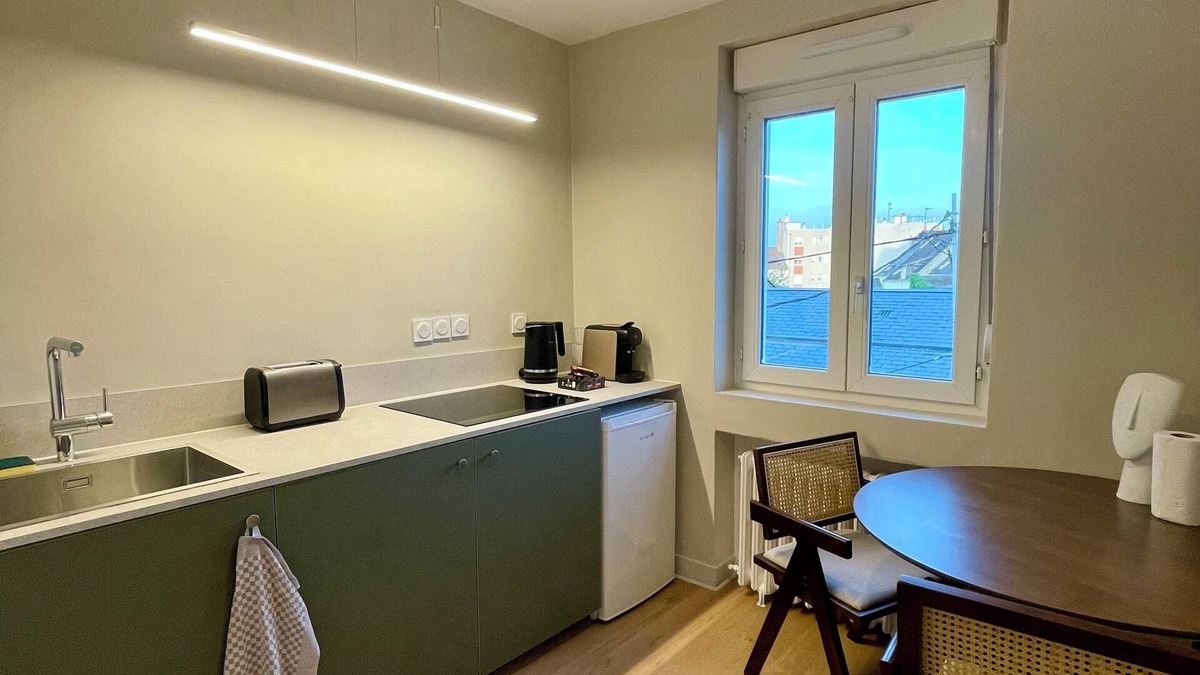 Miroir - Batignolles Apartment | Appart N°6 | Station | 2 Persons