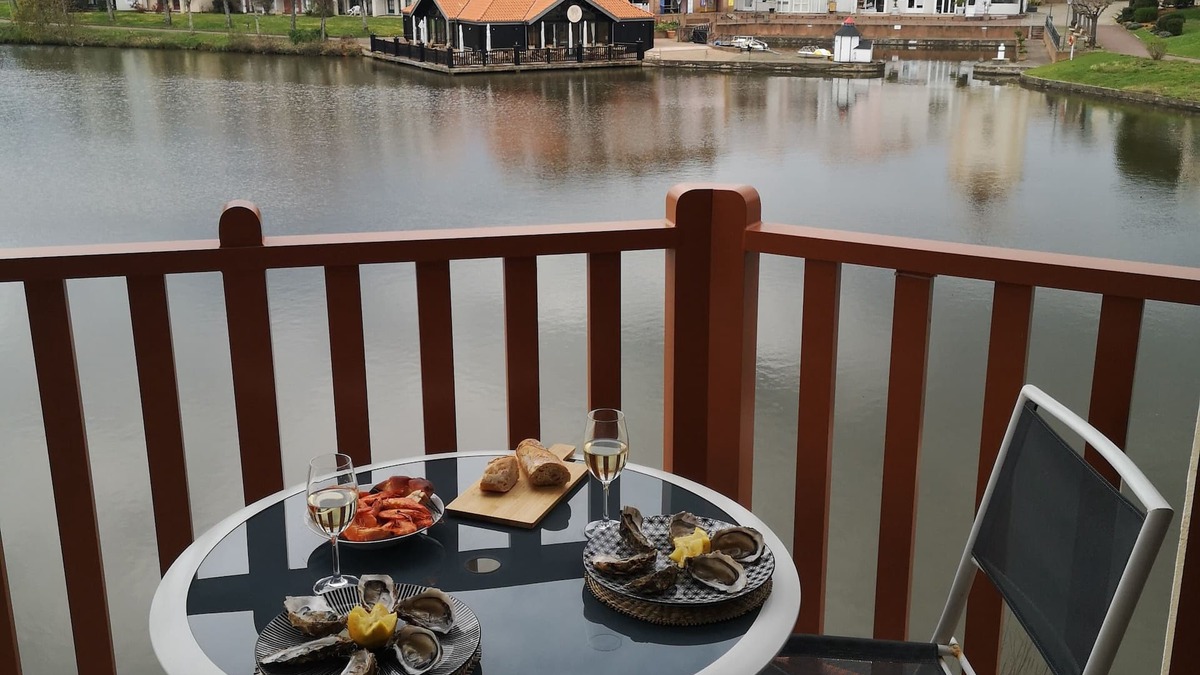 Bourgenay Apartment | Appart.t2 Avec vue lac ,150m de la Mer. Dans Village de Vacances 5 Piscines