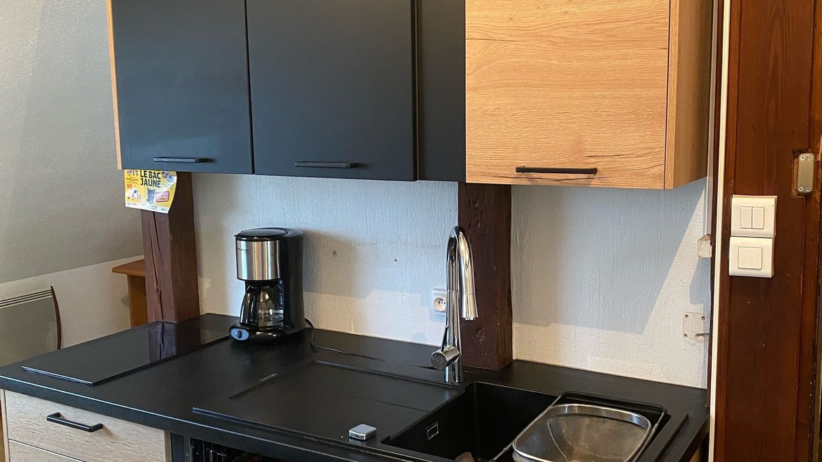 Mulhouse Apartment | Appart T2 car museum, garage, fitted kitchen, bright, quiet.