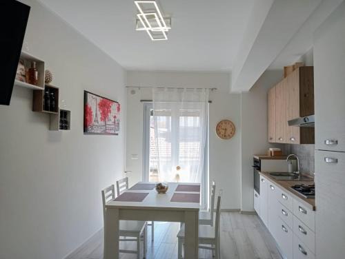 Sant'Agata di Militello Apartment | Appartamento Moderno in Centro città