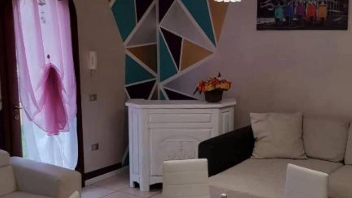 Solferino Apartment | APPARTAMENTI Residence Napoleone - 5 People Accommodation.