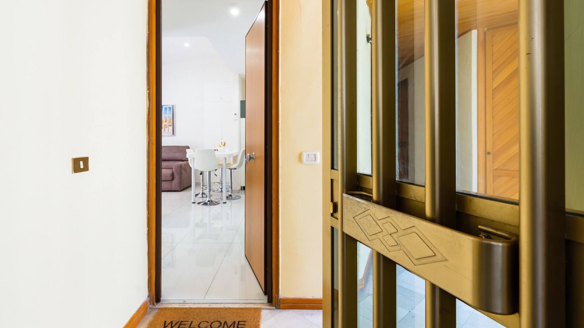 Quartieri Spagnoli Apartment | Appartamentino ai Quartieri Spagnoli by Wonderful Italy