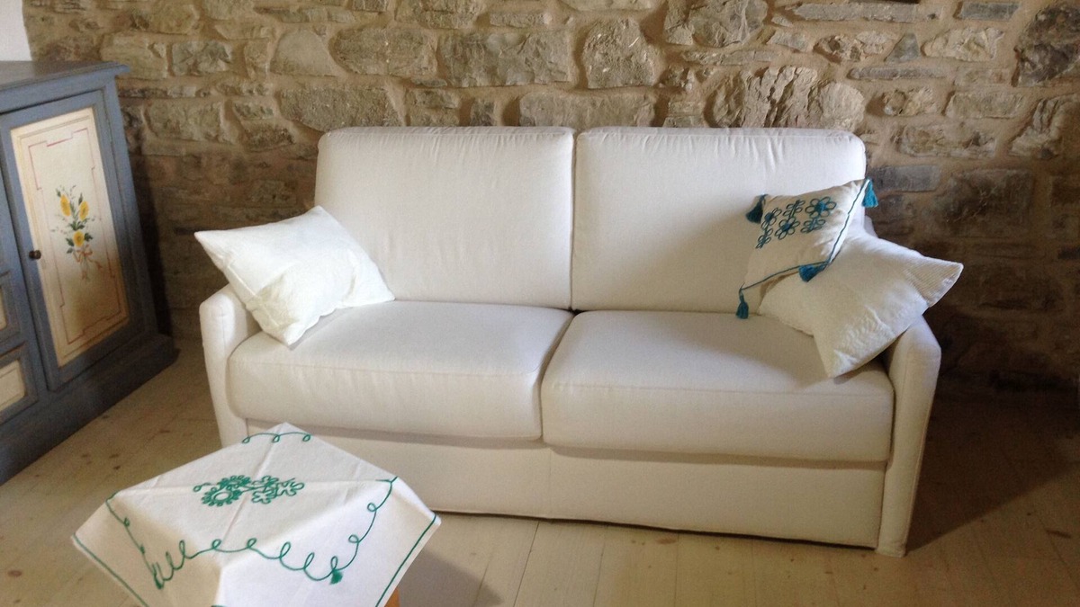 Pennabilli Apartment | Appartamentino Rustico in Villa Maindi with garden use and free WiFi