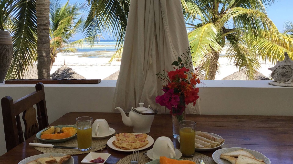 Pwani Mchangani Apartment | Appartamento a due passi dal mare con lettini e ombrellone privato