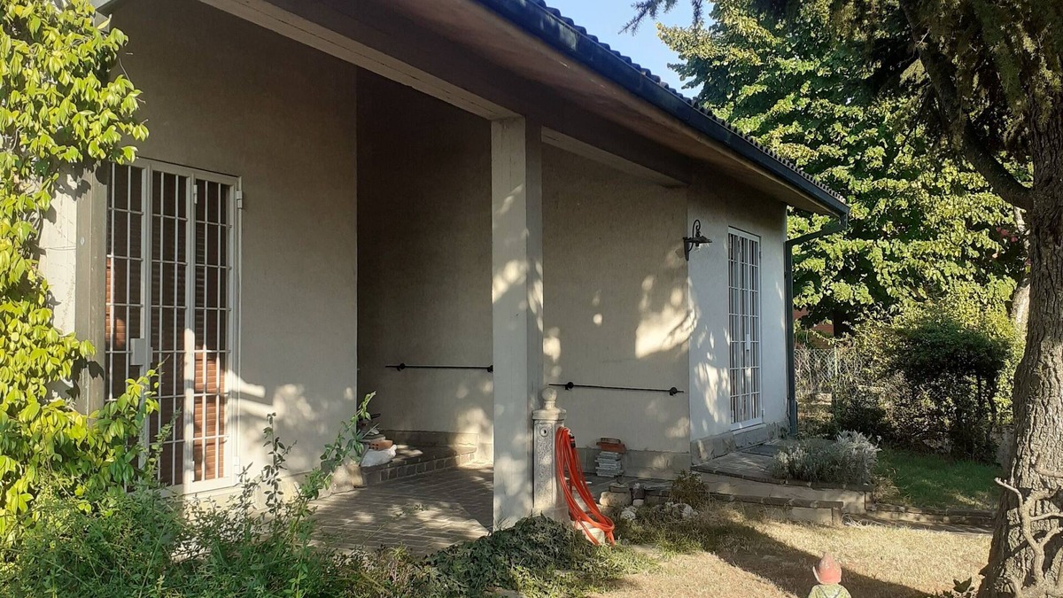 Castenaso Apartment | Appartamento -cedro del Libano con Giardino e Parcheggio Privato