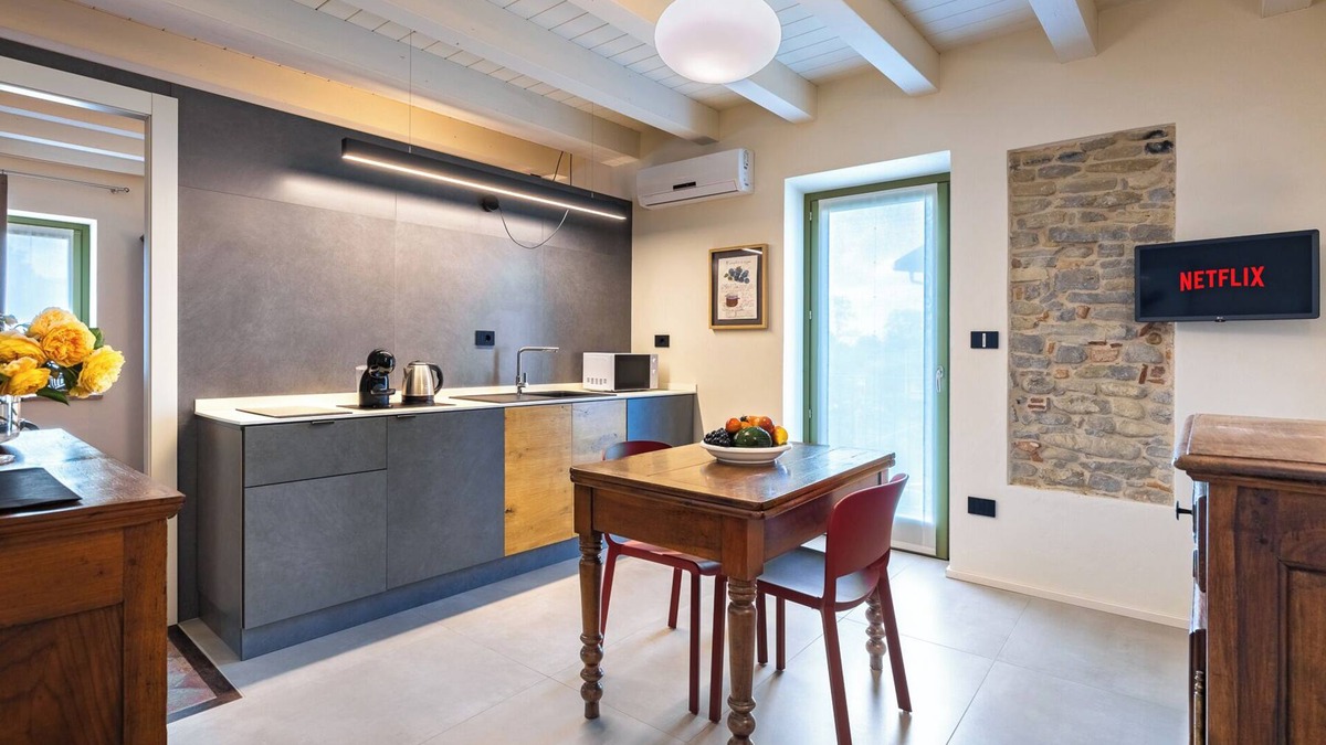 Dogliani Apartment | Appartamento Cezanne