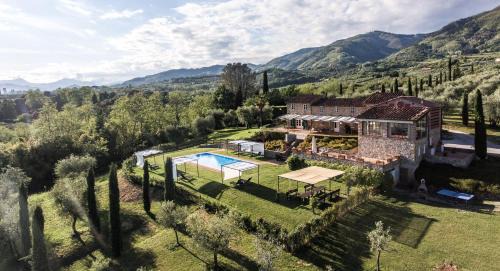 Capannori Apartment | Appartamento con vista panoramica e piscina