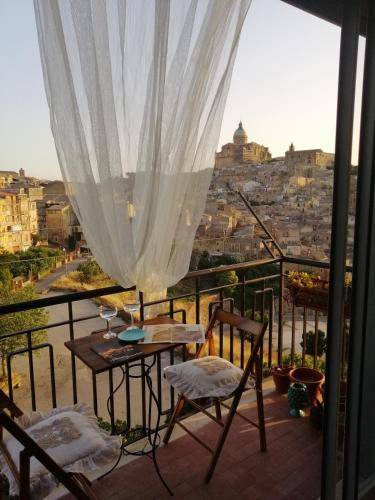 Piazza Armerina Apartment | Appartamento d'Artista
