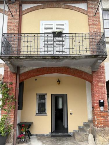 Vertemate con Minoprio Apartment | Appartamento LA CORTE