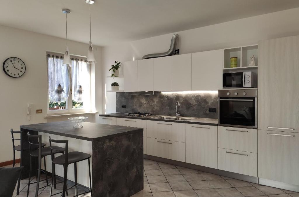 Avio Apartment | Appartamento nel verde circondato dalle montagne