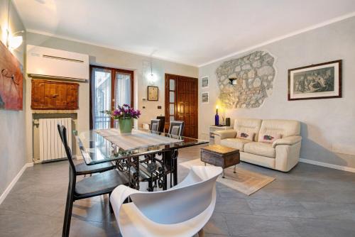 Moniga del Garda Apartment | Appartamento Piccolo Principe