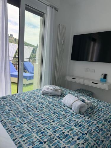 Rezza Apartment | Appartamento Rapallo - Le 5 Terre - Portofino - Sky Garden Maria Jose - Attico vista mare - Terraces - 2 bagni- 2 Camera da Letto - Box, Wi-fi, Idromassaggio Free inteiro Attico per Voi, con Ascensore