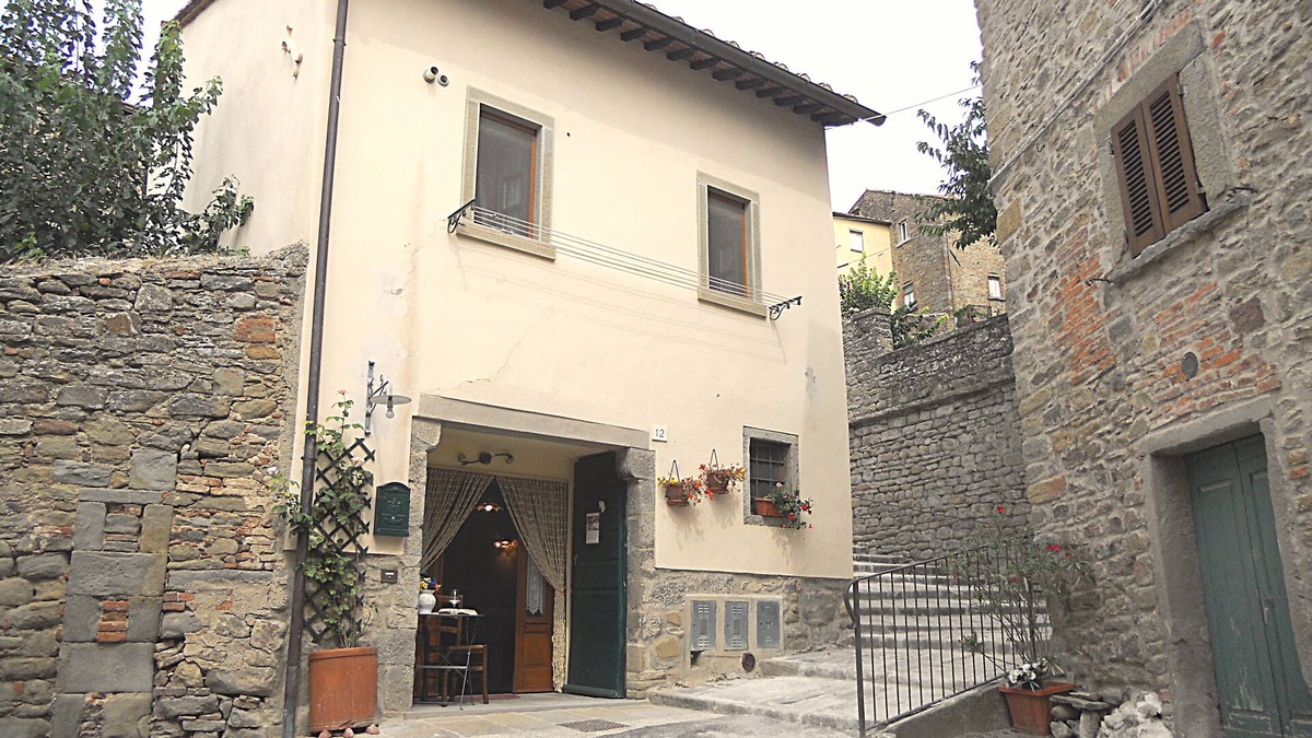 Cortona Old Town Apartment | Appartamento Stefy, Cortona, in the old town typical Tuscan