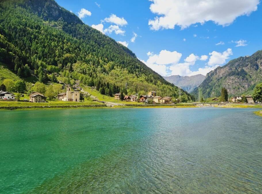 Campodolcino Apartment | Appartamento sul Liro