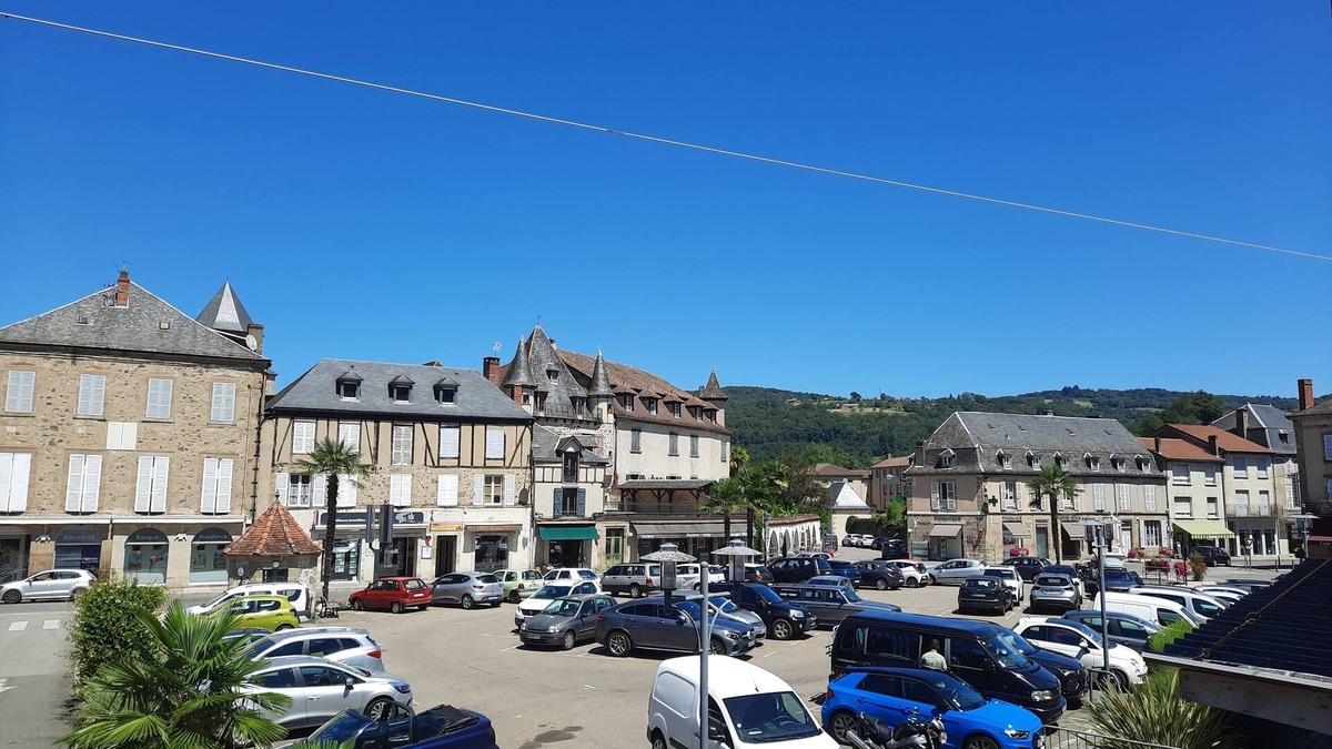 Beaulieu-sur-Dordogne Apartment | Appartement Avec Belle Vue, Très Proche du Centre de Bealieu