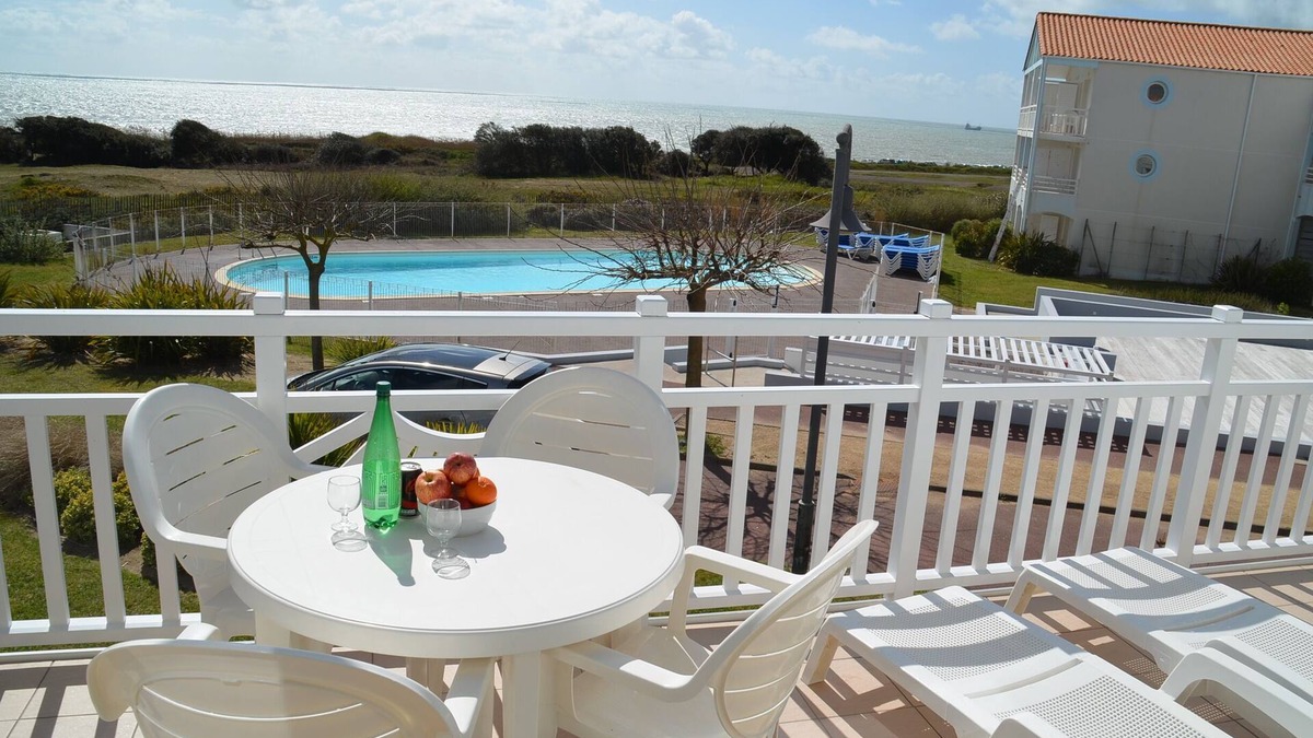 Chateau-d'Olonne Apartment | Appartement C105 residence de l’estran -