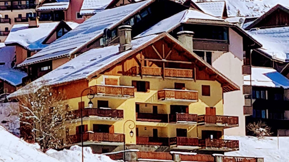 Valmeinier Apartment | Appartement à Valmeinier 1800. Garage et Cave à Skis
