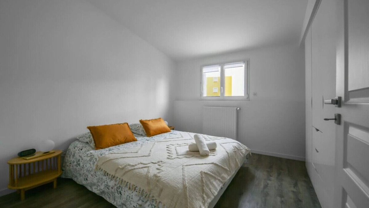 Champ-Capelet Apartment | Appartement 2 chambres style loft parking gratuit