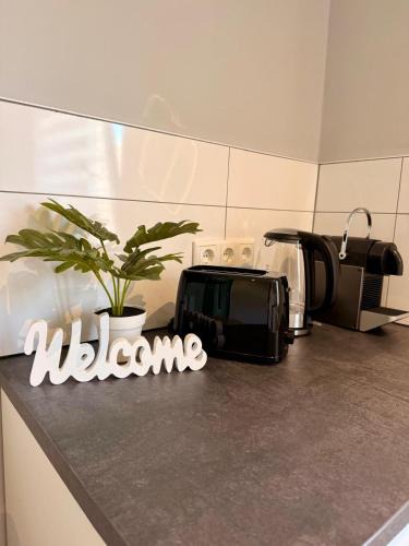 Thiede Apartment | Appartement 2 - Gemütliche Wohnung mit Küchenzeile, Bad und großer Terrasse