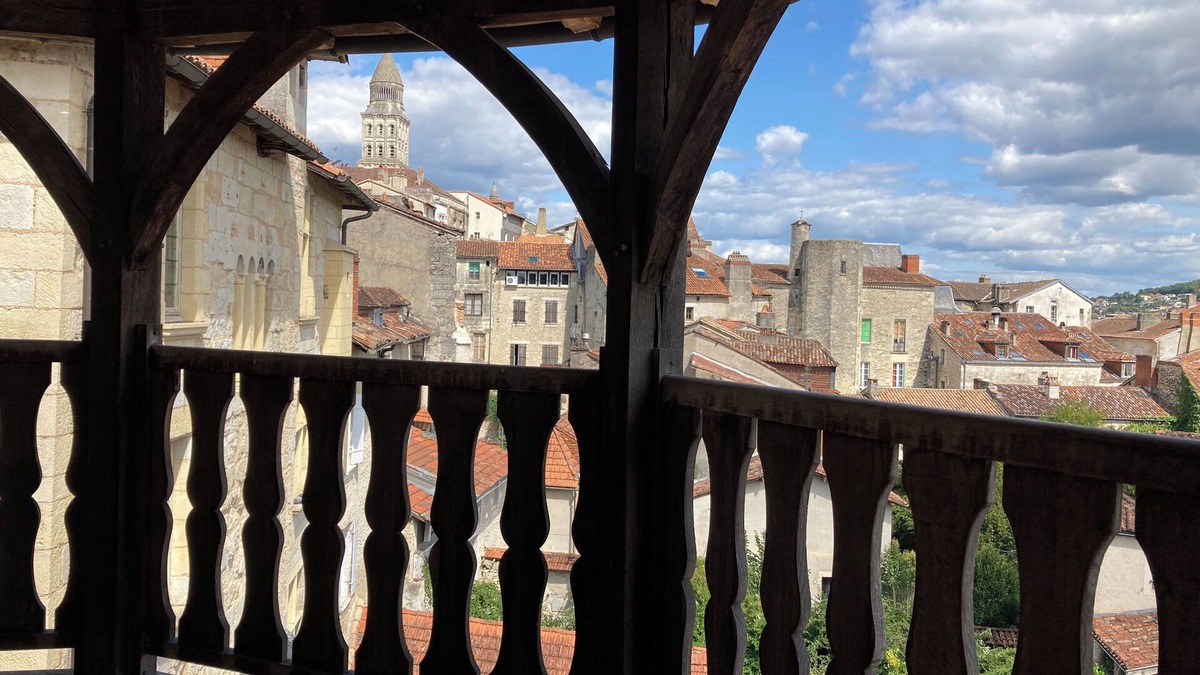 Perigueux Apartment | Appartement 2 Pièces Centre Historique, Terrasse vue Imprenable